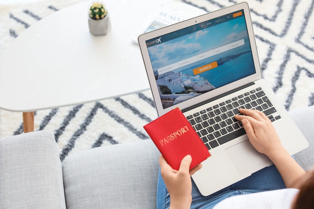 The 6 Best Websites To Book Cheap Flights According To Travel Experts